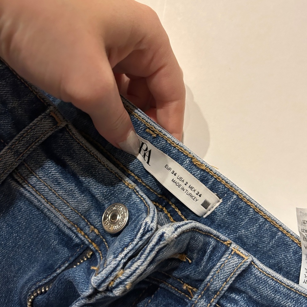 ZARA HIGH RISE SKINNY
SEAMLESS JEANS - Picture 3 of 6